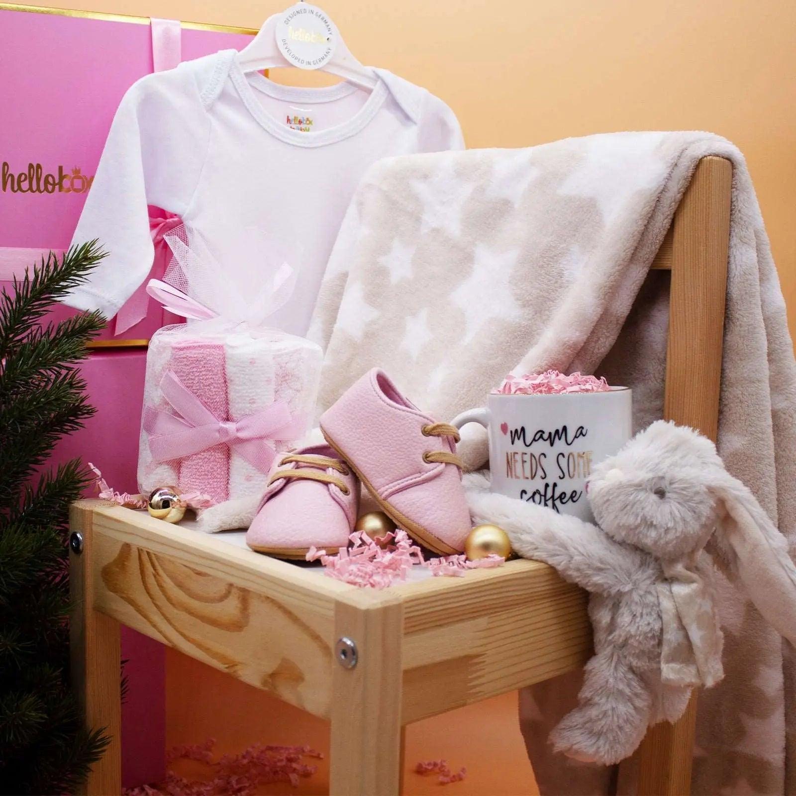 Hellobox Geschenk neugeborenes mit Babydecke, Kuscheltier (17 Teile) (Rosa) Mädchen helloboxshop